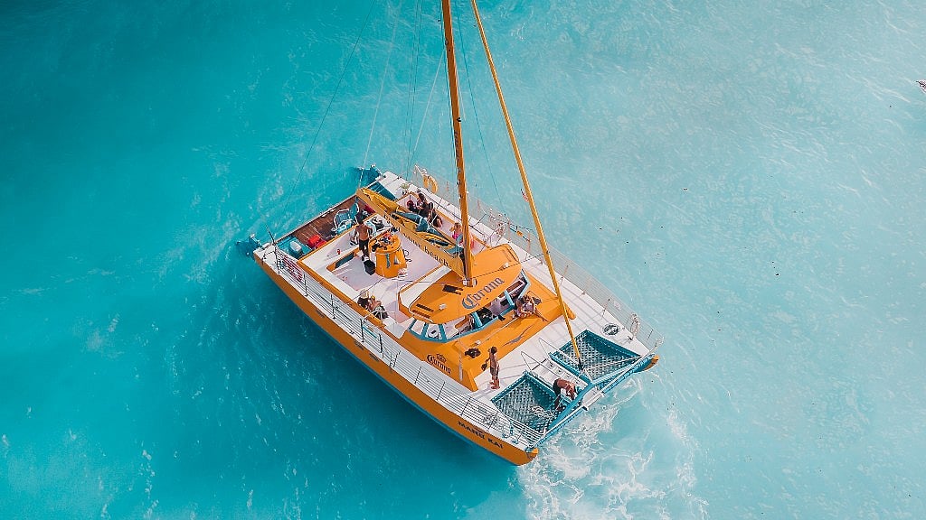 Social Distanced Yacht Charter