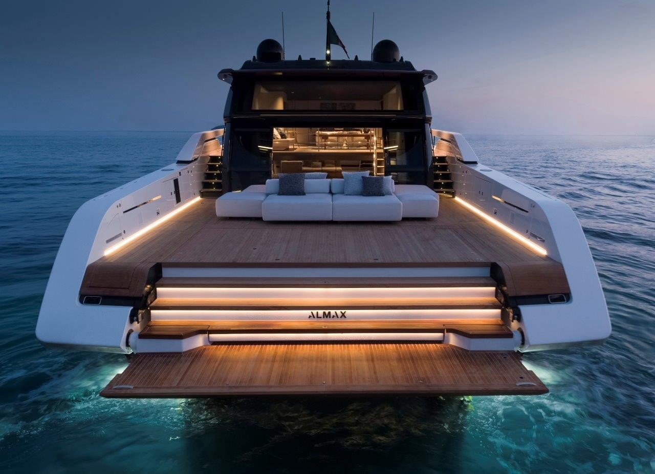 Sanlorenzo SP110: Open-Plan, High-Performance Mediterranean Yacht Built for Speed, Light and Freedom